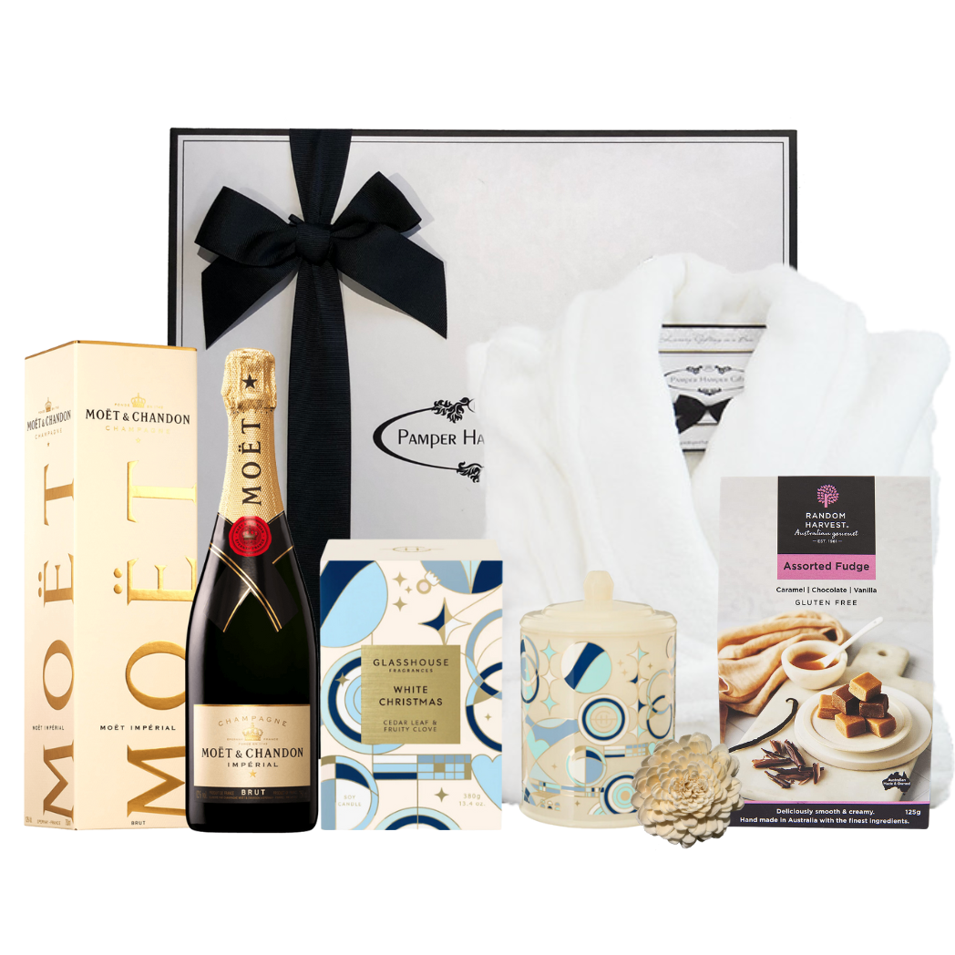 Mini Moët & Fudge Christmas Pamper Hamper