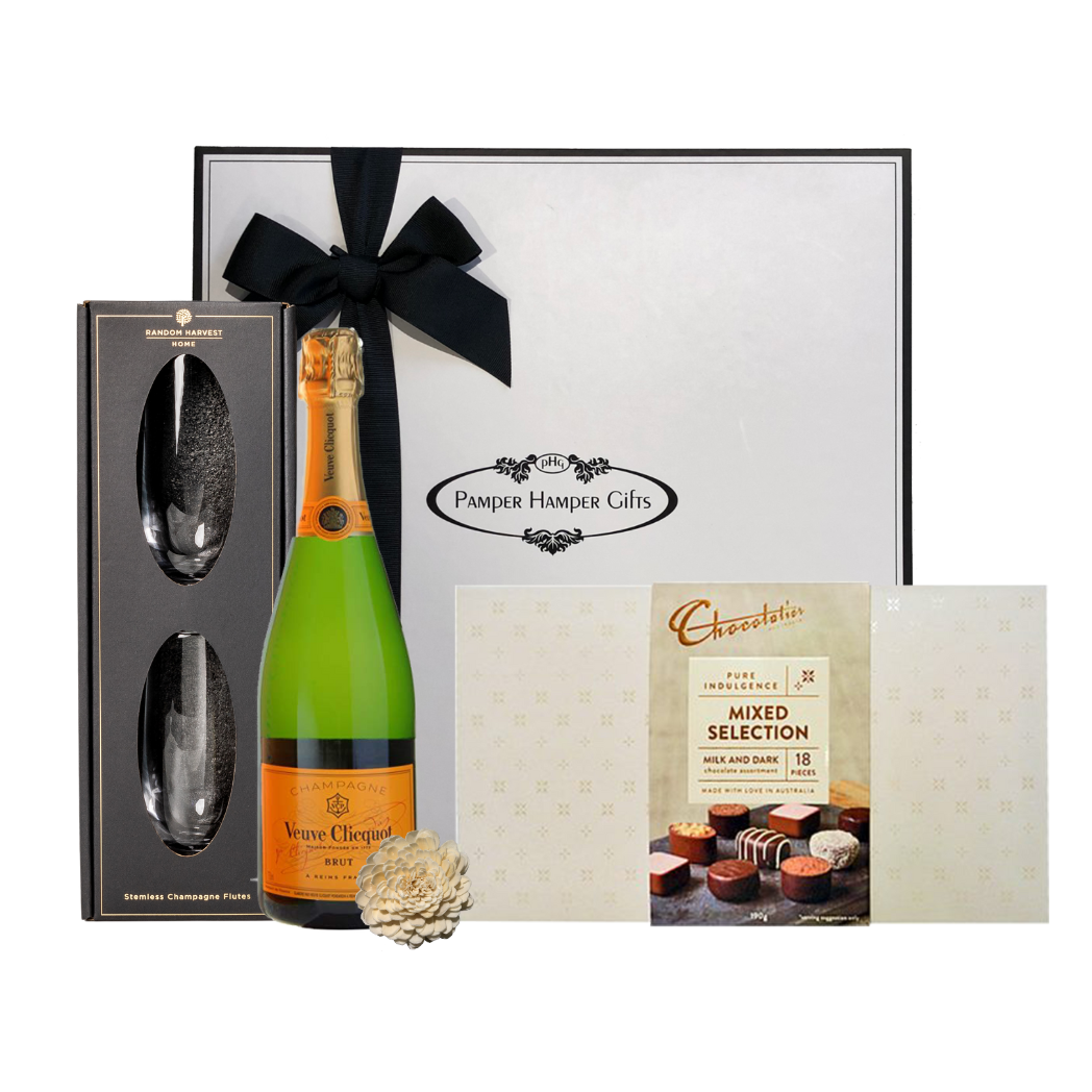 Veuve Champagne & Champagne Flutes